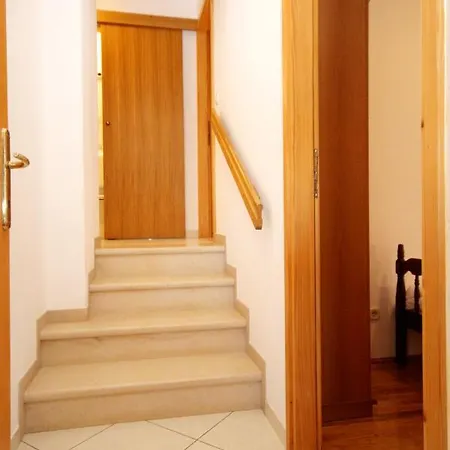 Apartments By The Sea Cove Vrbovica Bay - Vrbovica Apartment Zrnovo